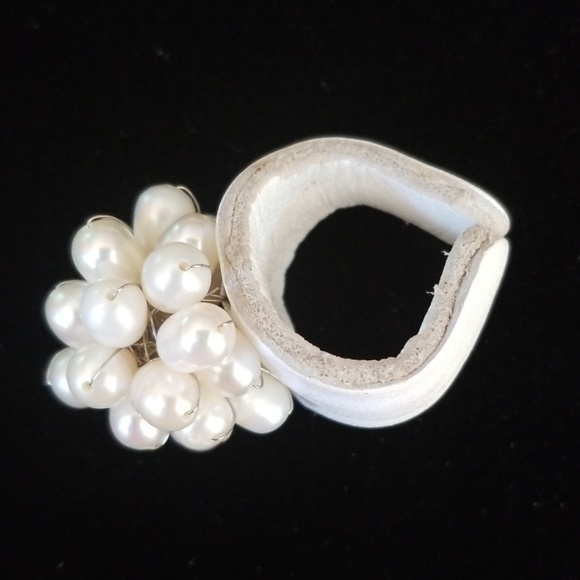 Freshwater Pearl and Leather Adjustable Ring - Picture 5 of 8